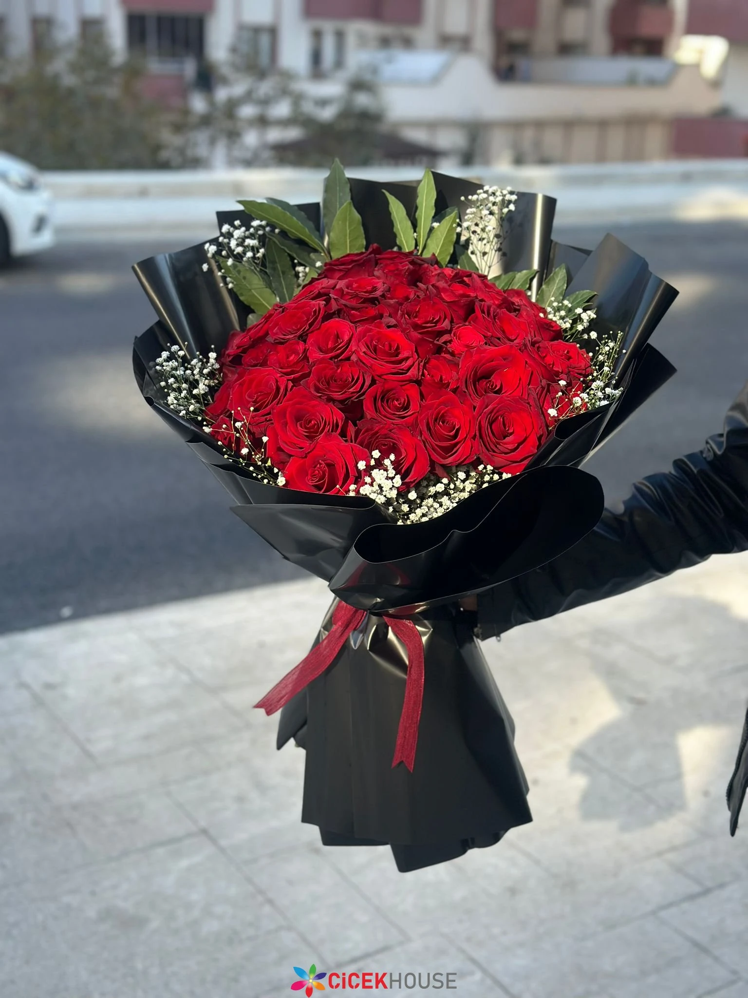 41 Li Kırmızı Gül Buketi