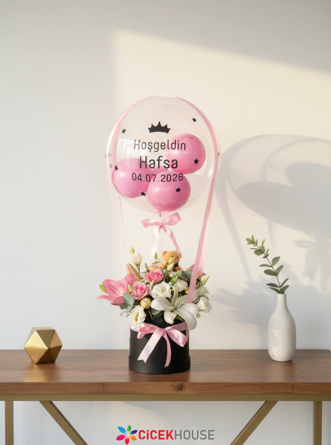 Balonlu Kutuda Pembe Çiçekler