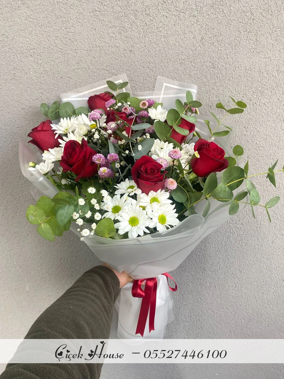 Beyaz Papatya ve Kırmızı Gül Buketi