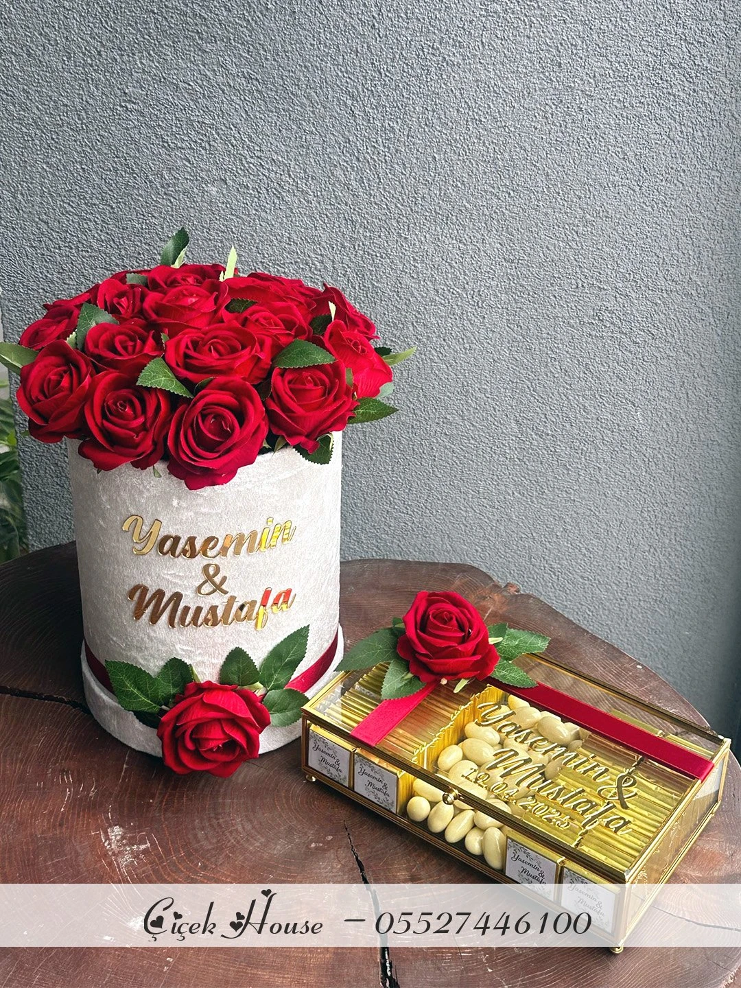 Kutuda Yapay Gül ve Çikolata