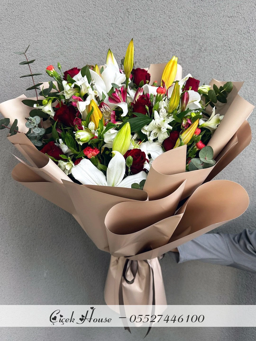 Lilyum Ve Güllü Karışık Buket Vip