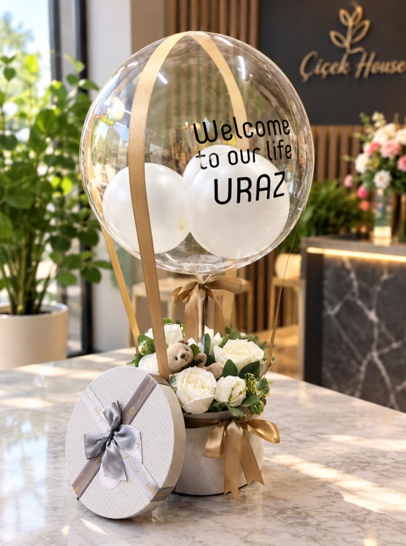 Balonlu Kutuda Yapay Çiçek Aranjmanı