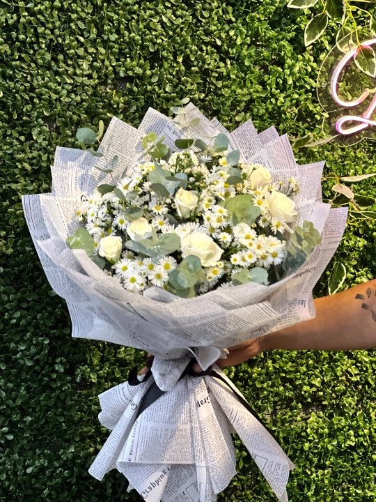 Beyaz Güllü Kır Papatyası Buketi