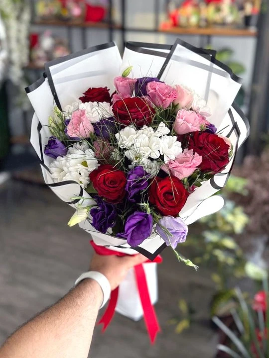 Güllü Lisyantus Buketi